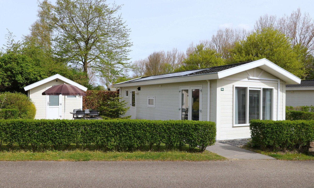 Noord-Scharwoude House | Chalet with 2 bedrooms and a terrace
