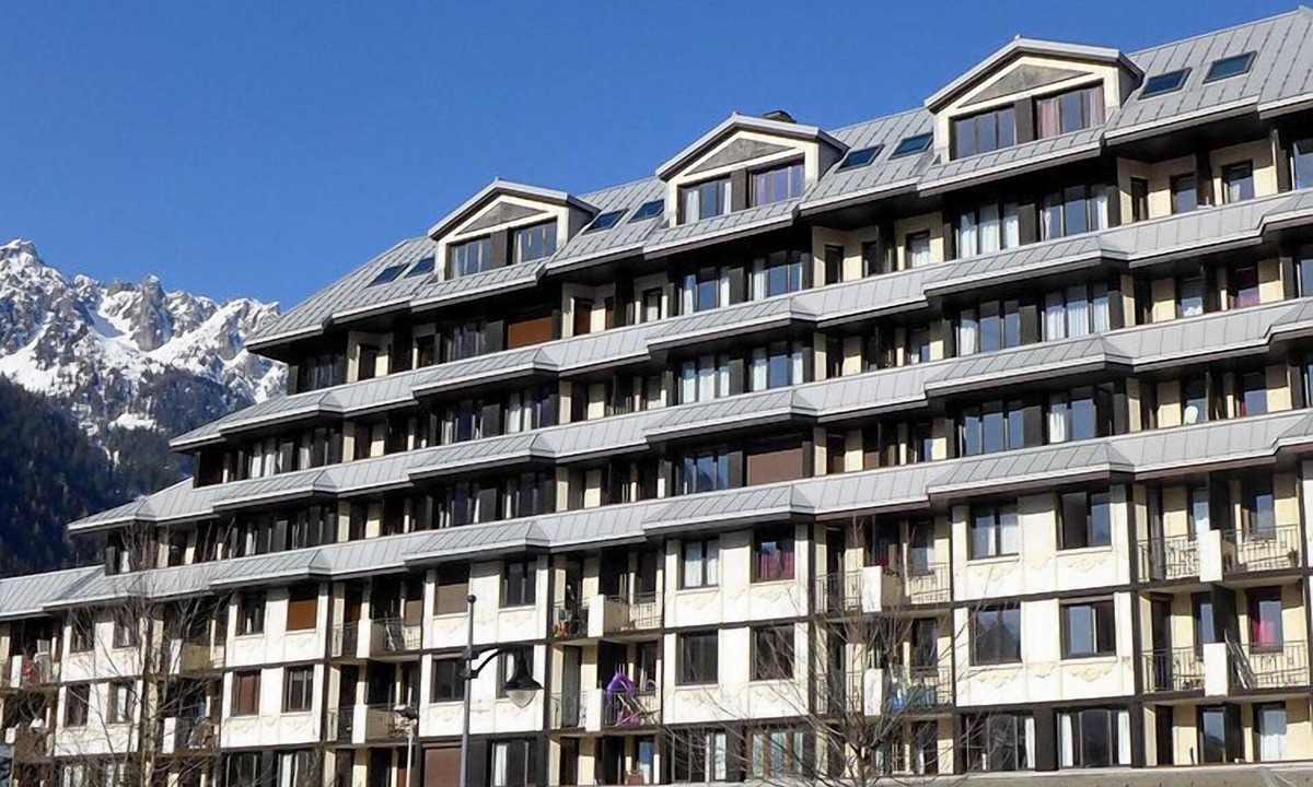 Chamonix City Centre Apartment | Chamonix, exceptional price from 2 to 9 March 2 p-4/5 underground parking, bus access