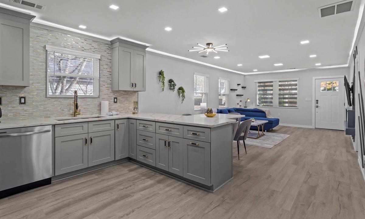 Charlotte House | Charlotte Retreat Luxury 4BR Heaven