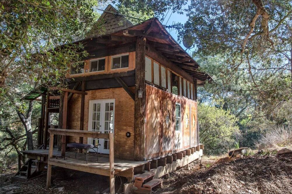Topanga Cabin | Charming Cabin Ideal for Hikers and Nature Lovers in Topanga, California