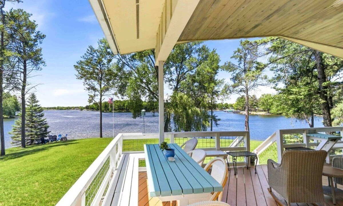 Nekoosa House | Charming Lake Camelot Family Retreat