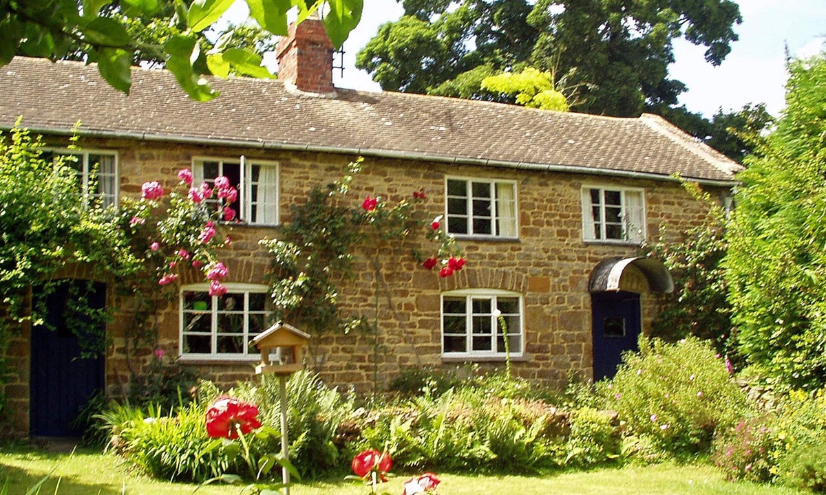 Whichford Cottage | Charming old world cottage on fringe of Cotswolds