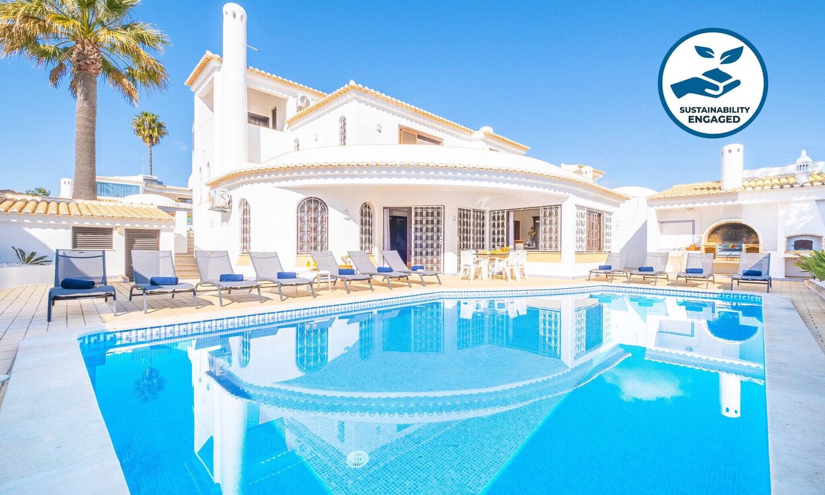 Sesmarias Villa | Charming Villa with Heatable Pool and BBQ