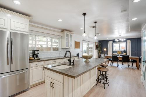 Santa Paula House | Chic Santa Paula Home w/Mountain & City Views!