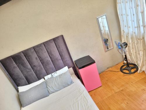 Rustenburg House | Chikos accomodation