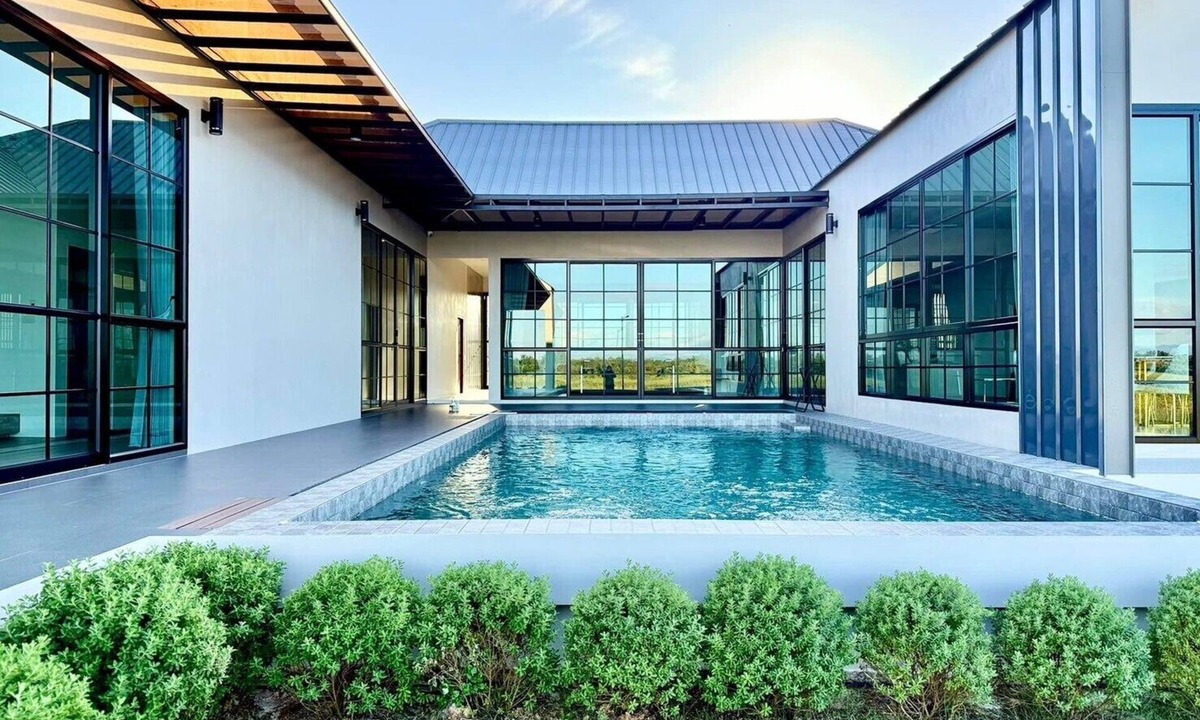 Khlung Villa | Chomnok Chomna Pool villa