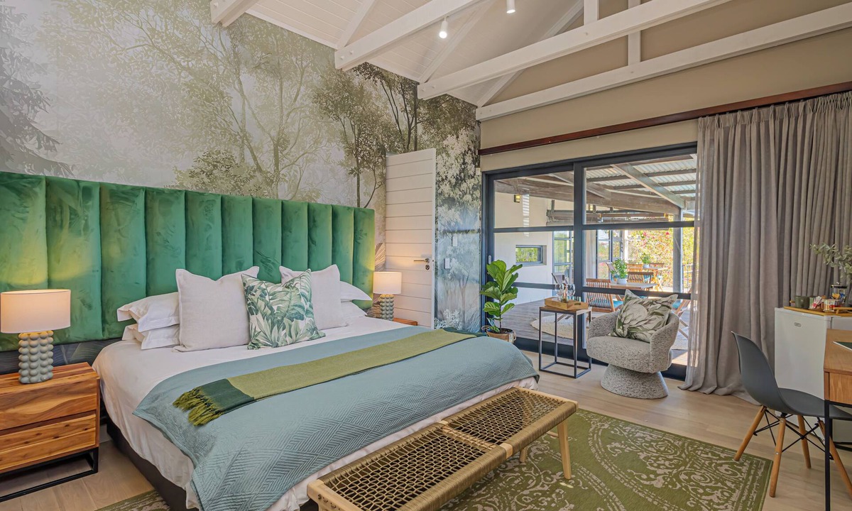 Cloetesville Hotel | Classic Hotel Room - Stellenbosch