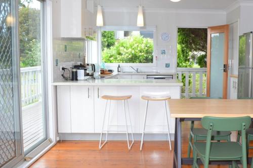 Malua Bay House | Classic Meets Contemporary 1960's Beach House