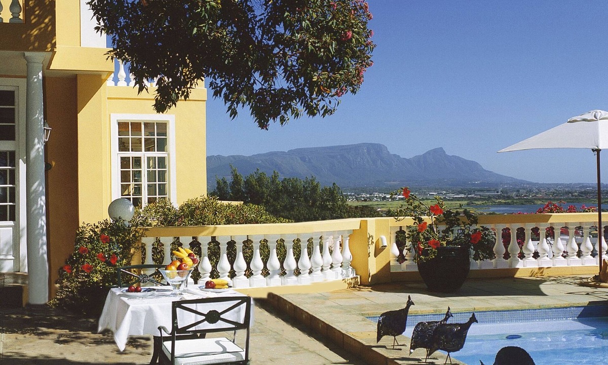 Muizenberg House | Colona Castle
