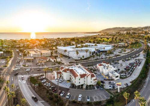 Pierpont Bay Hotel | Comfort Inn & Suites Ventura Beach