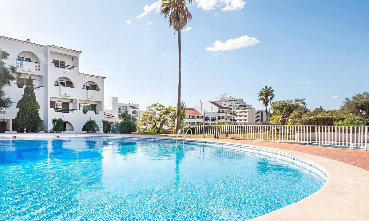 Areias de Sao Joao Apartment | Comfortable apartment with pool in Albufeira