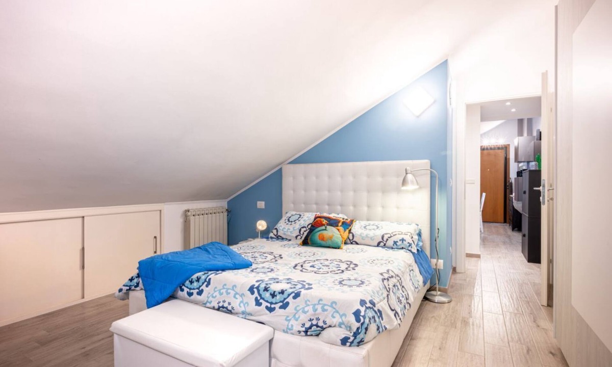 San Leonardo Apartment | Comfortable attic located on the third and last floor of a building without a lift.It comfortably accommodates two people in 40 m2 of space with a double bedroom.Small building with a green space and ample free parking in front of the house, near the cen