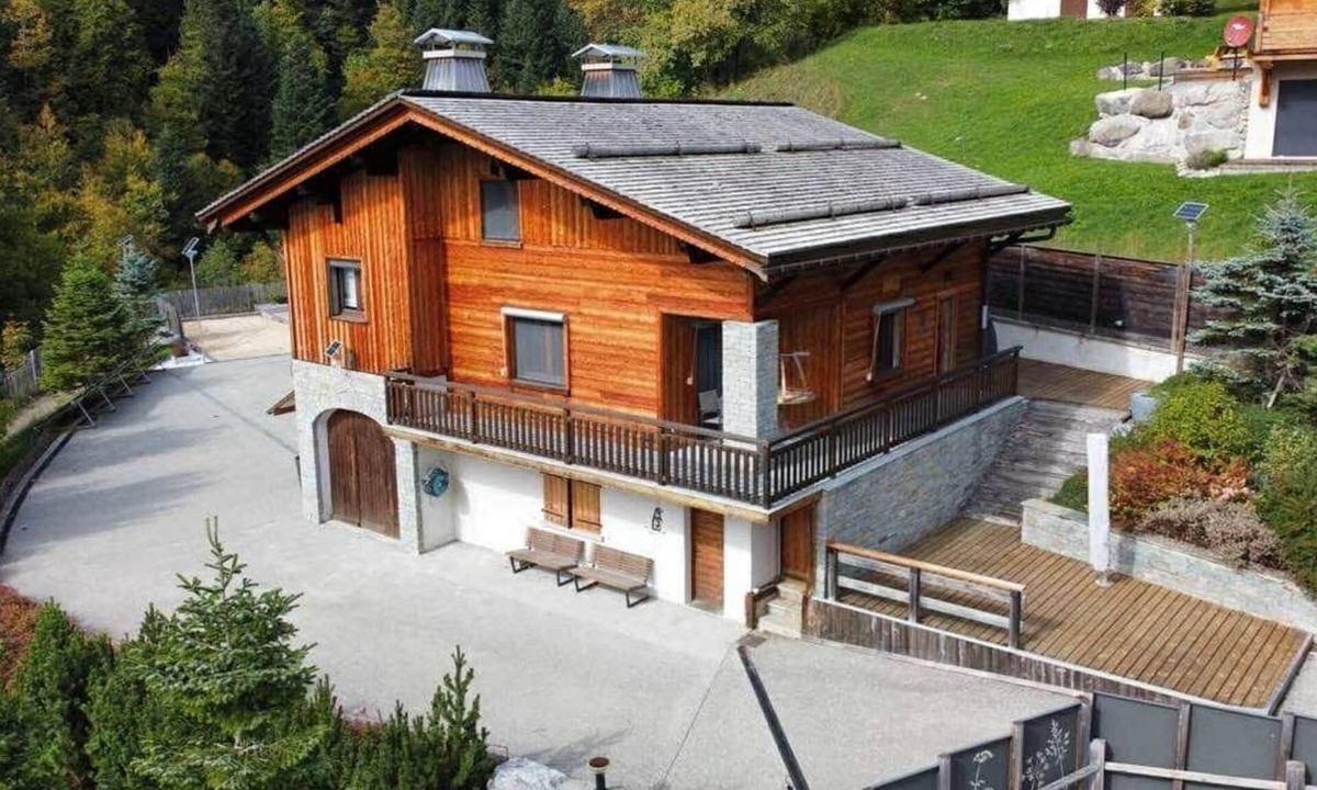 La Giettaz Ski Chalet | Comfortable family chalet with view - near La Clusaz