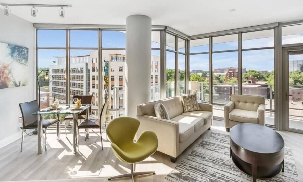 Woodmont Triangle Apartment | Commuter-friendly | Gym+ Free Wifi | near Bethesda Chevy Chase | by GLS
