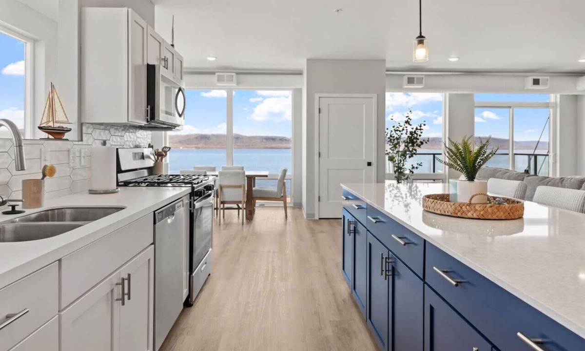 Lake City Condo | Condo with beautiful windows overlooking Lake Pepin - Attached Garage - Unit 201