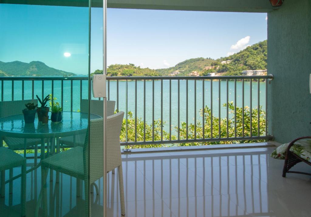 Caieira Apartment | Conforto à beira mar! Apartamento com vista para o mar.