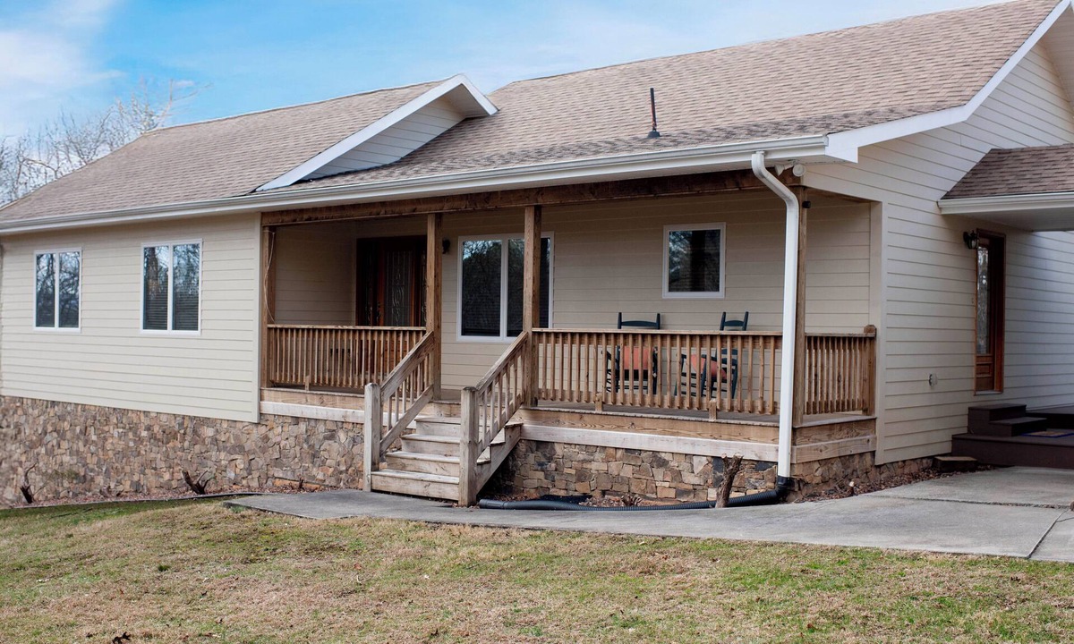 Wilkesboro House | Connect with nature with convenience of location
