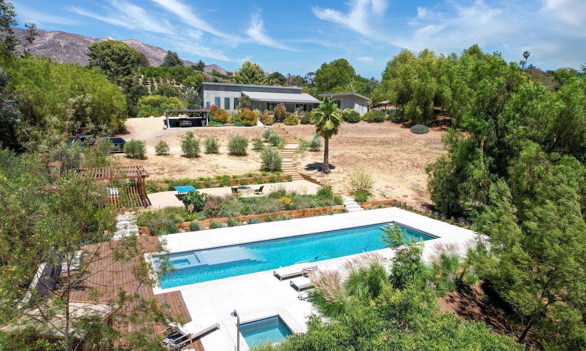 Meiners Oaks House | Contemporary indoor-outdoor luxury wellness center w/pool, hot&cold tubs, sauna