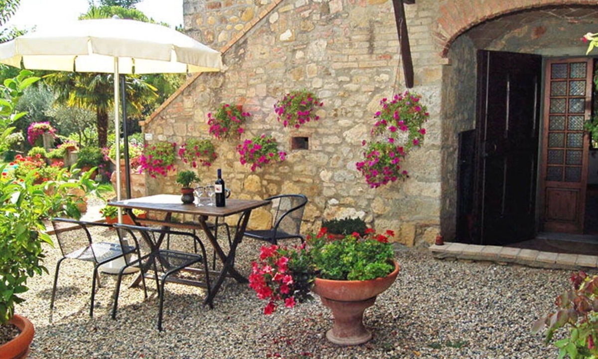 San Macario In Monte Apartment | Cosy apartment for 5 people with pool, WIFI, TV and panoramic view, close to San Gimignano