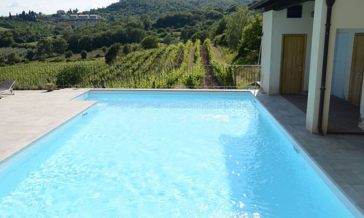 Capolona Apartment | Cosy apartment for 6 guests with pool, WIFI, TV and pets allowed, close to Arezzo