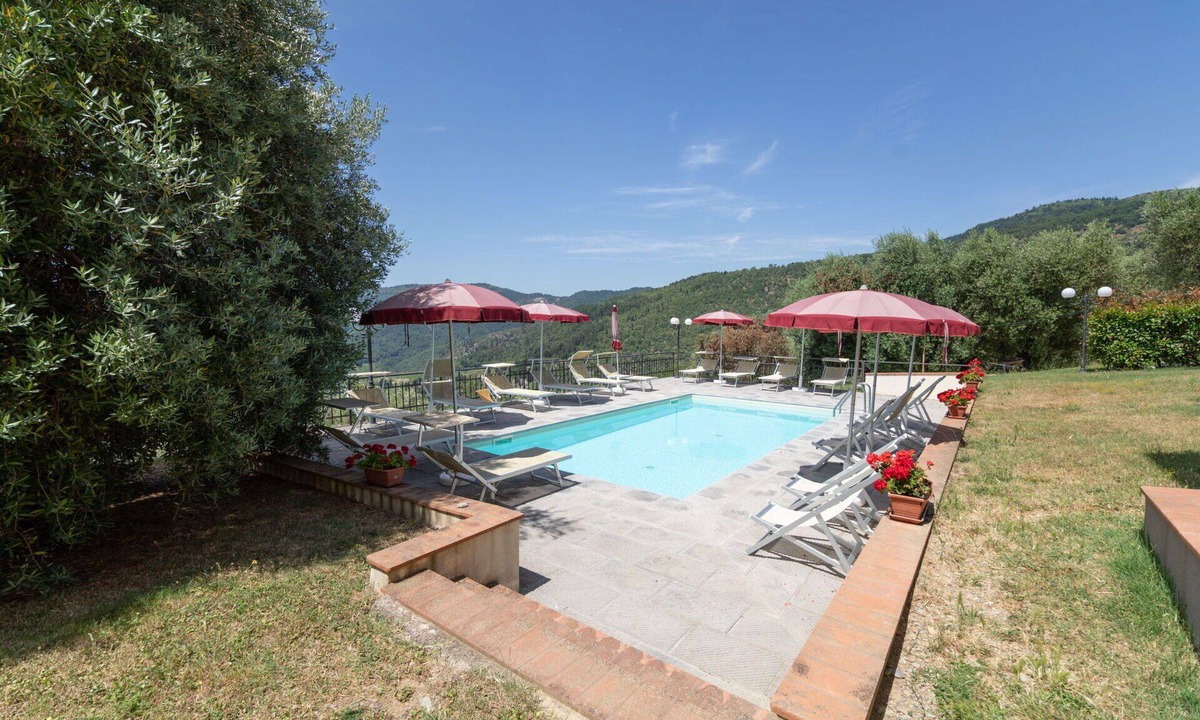Montebonello Apartment | Cosy apartment for 4 people with WIFI, pool, A/C, TV, pets allowed and panoramic view