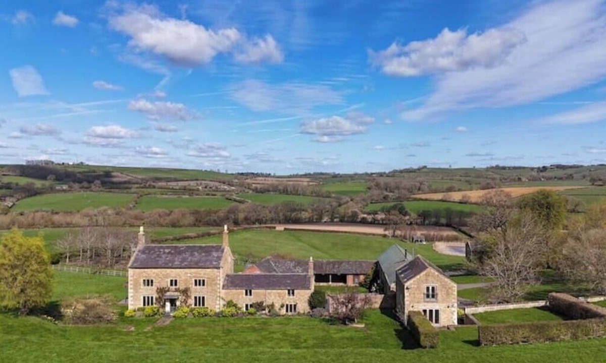 Whichford Other | Cotswold Farmhouse – Rural Views, Space & Group Stays for Up to 10