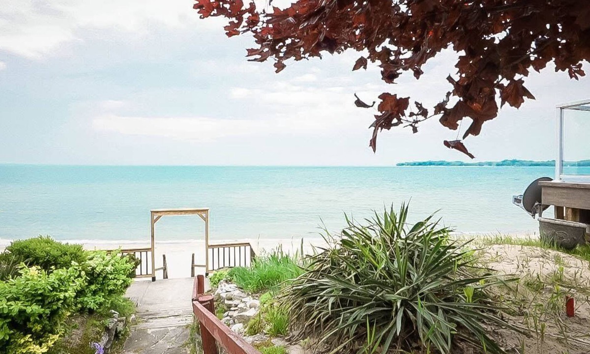 Crystal Beach House | Cottage Beside Crystal Beach - 3BR & BBQ!
