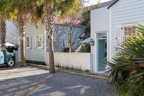 Cannonborough Elliotborough House | Cottage Row at Casa Zoe