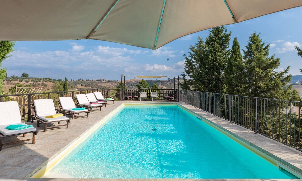 Asciano House | Country house sleeps 10 with pool