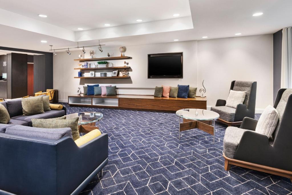 Burlington Hotel | Courtyard by Marriott Burlington