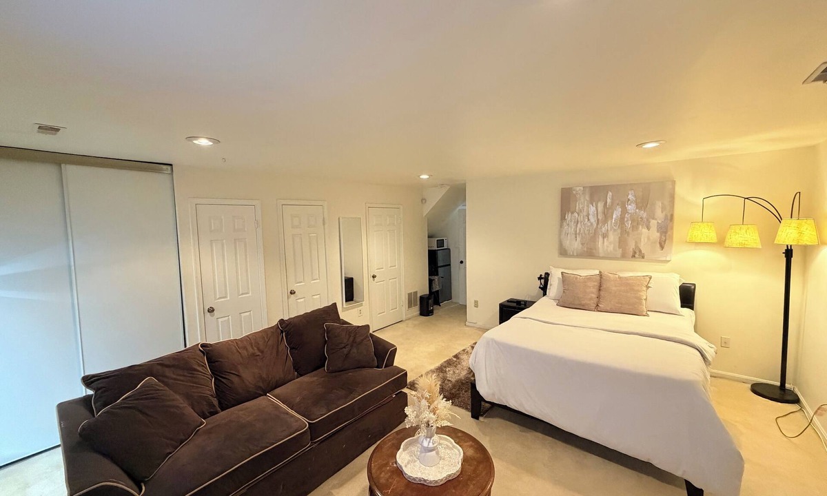 Laurel Apartment | Cozy 1-bedroom studio in tranquil Laurel with AC
