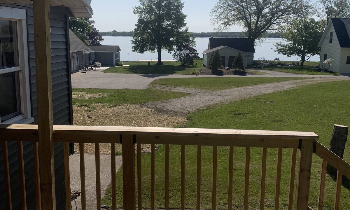 Little Sturgeon House | Cozy 2 Bedroom House Overlooking Little Sturgeon Bay