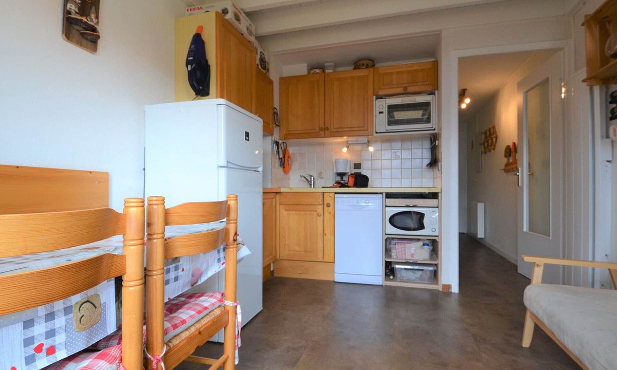 Cohennoz Apartment | Cozy duplex for 5 near slopes with parking at Espace Diamant