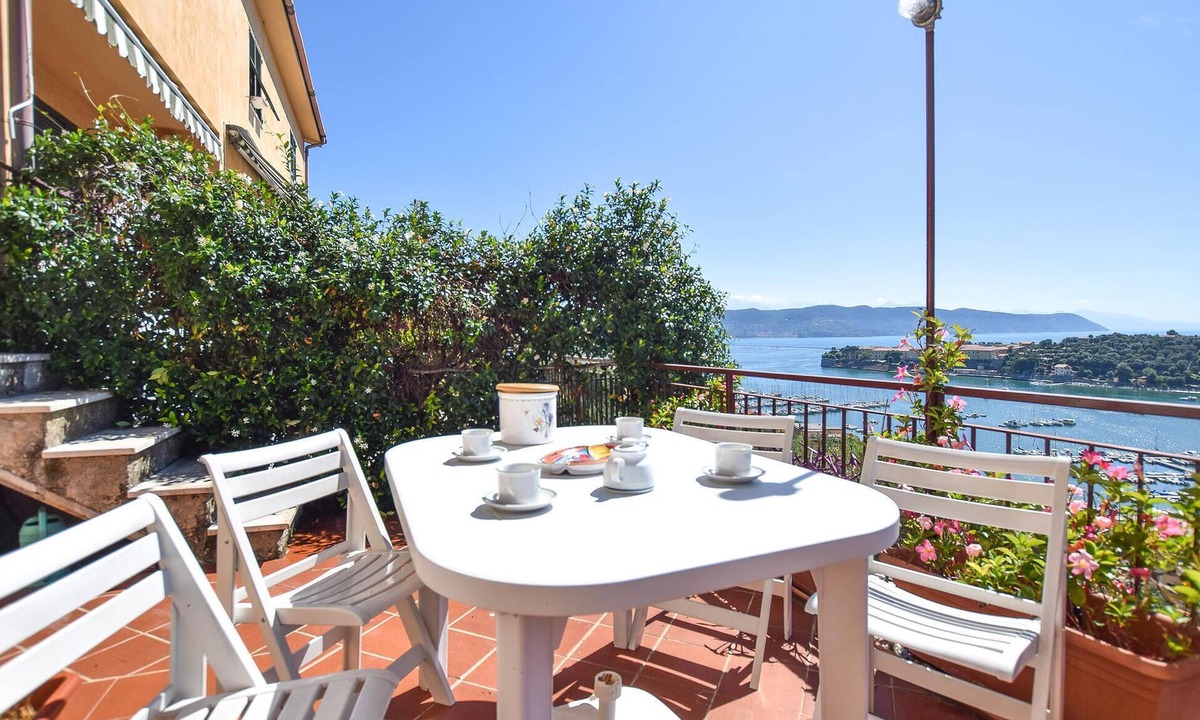 Le Grazie House | Cozy home in Porto Venere SP with WiFi