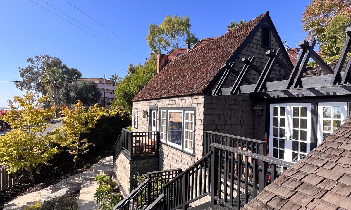 Laguna Beach House | Cozy Laguna Beach Cottage 3min walk to the ocean and 7min walk to the village!