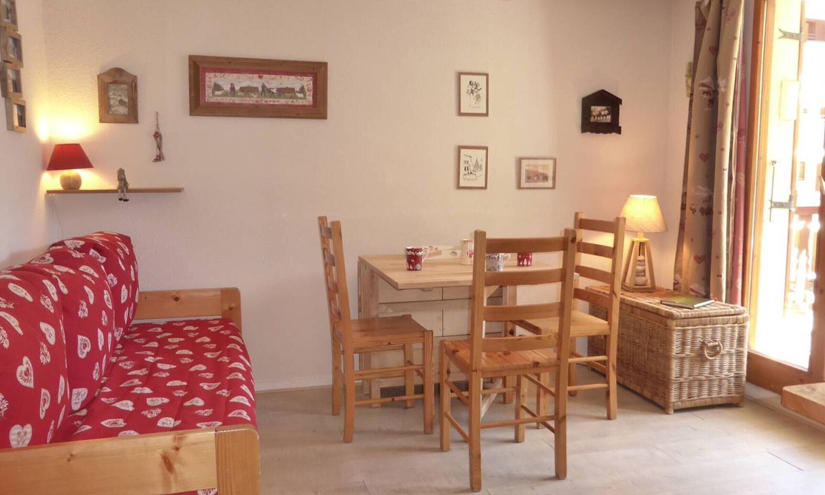 Areches Apartment | Cozy Mountain Apartment - Sleeps 4, South-Facing, Central Location, Close to Ski Lifts, Pool Access