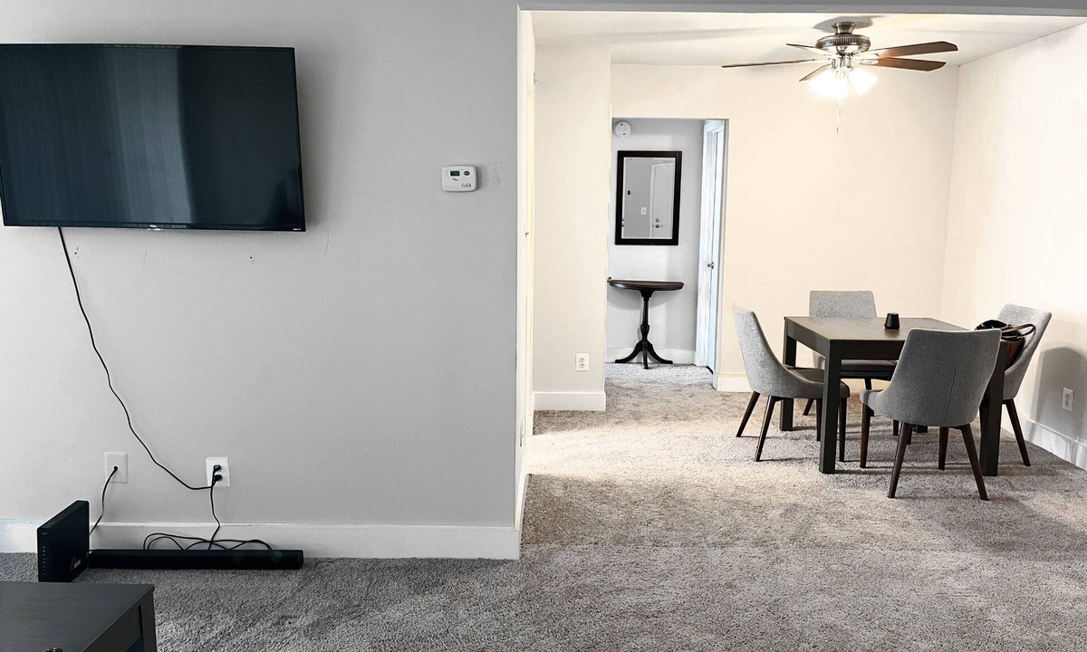 Gaithersburg Apartment | Cozy One Bedroom Apartment in Gaithersburg!