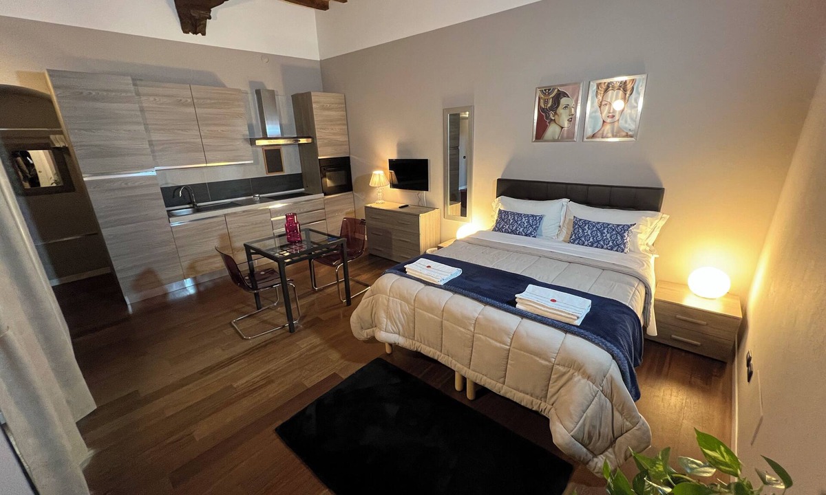 Centro Storico Apartment | Cozy one-bedroom apartment with full kitchen