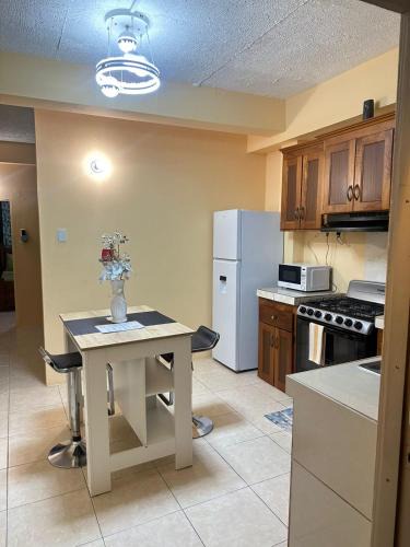 Diamond Apartment | Cozy one bedroom & Car rental apartment pool side