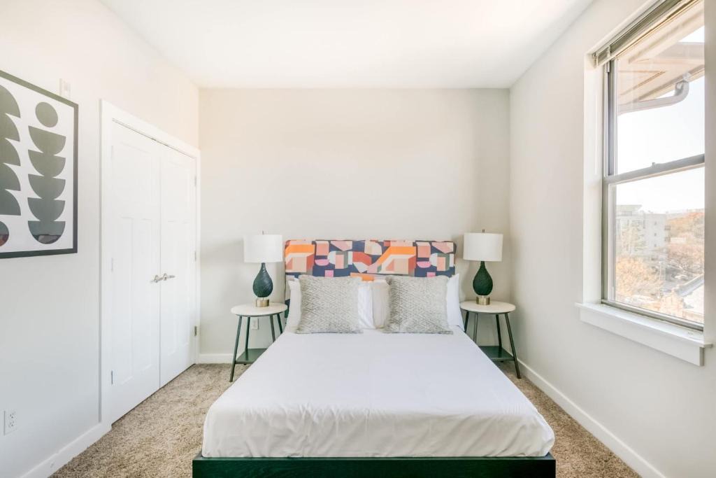 Music Row Apartment | CozySuites Music Row Classy 1BR in Nashville! 61