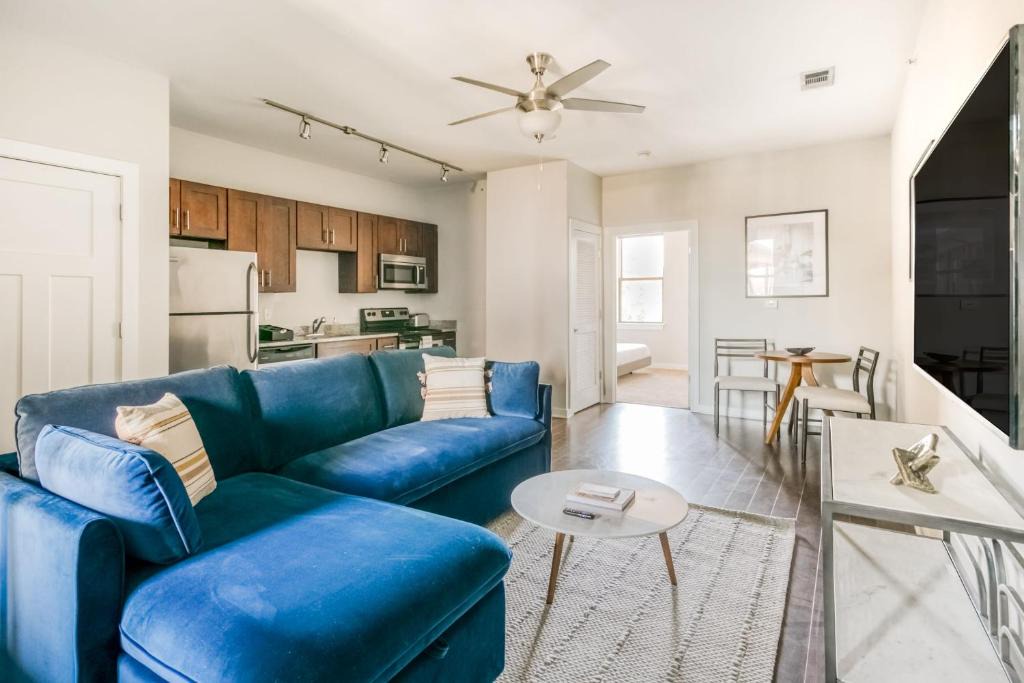 Music Row Apartment | CozySuites MusicRow Classy 1BR in Nashville! 09