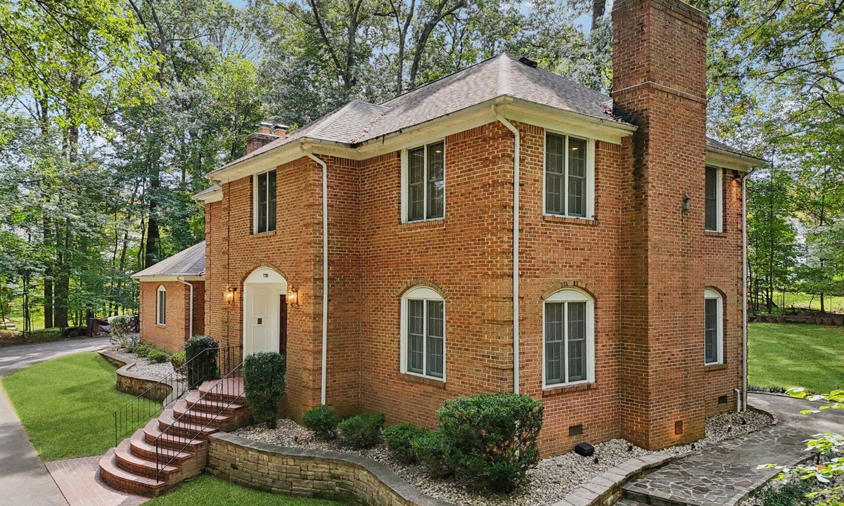 Montgomery Village House | DC Luxury Family Retreat in Forest—Spacious Full of Fun w/Zipline Waterfall