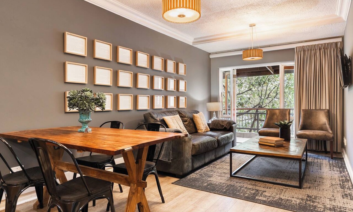 Stellenbosch Central Apartment | Definitely the perfect spot in central Stellenbosch with your own balcony
