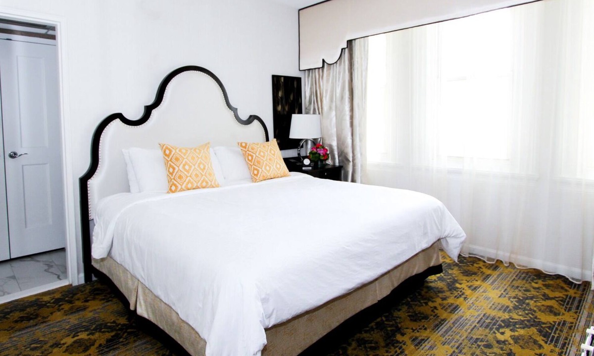 Kalorama Heights Hotel | Downtown Retreat | The Churchill Hotel | 1.5 mi to George Town and Embassy Row