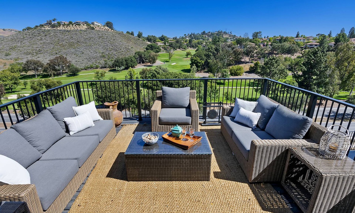 Thousand Oaks House | Dream Home with Golf Course View and Hot Tub