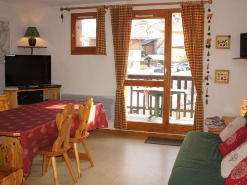 Areches Apartment | Duplex spacieux 6 pers. au cœur du village, proche des pistes, piscine l'été, équipements complets - FR-1-342-217