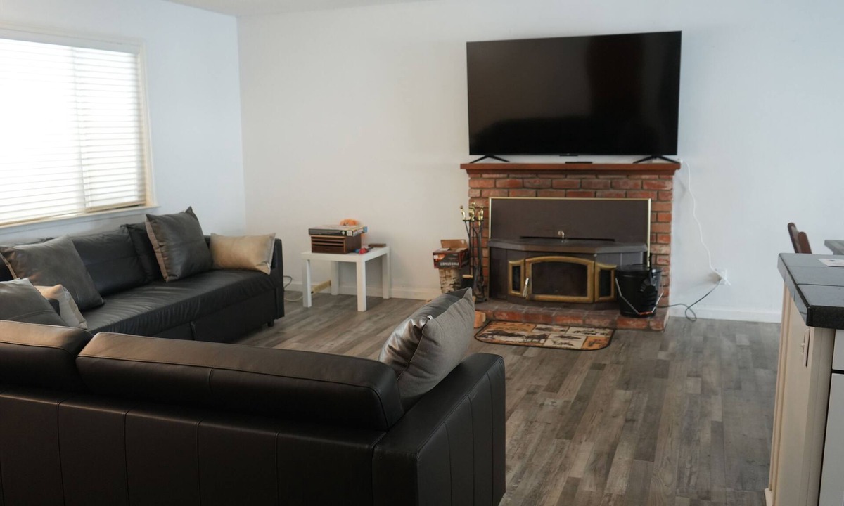 Upper Kingsbury House | Eagles Nest @ Upper Kingsbury