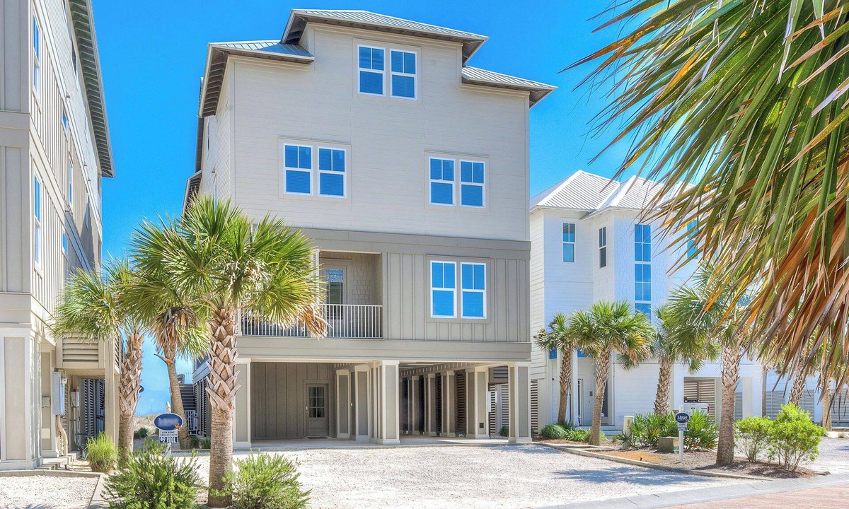 Orange Beach House | 🥳 Early Bird Sale. Diamond. 10BR. Extraordinary beachfront home. Elevator. Deck Pool. More!