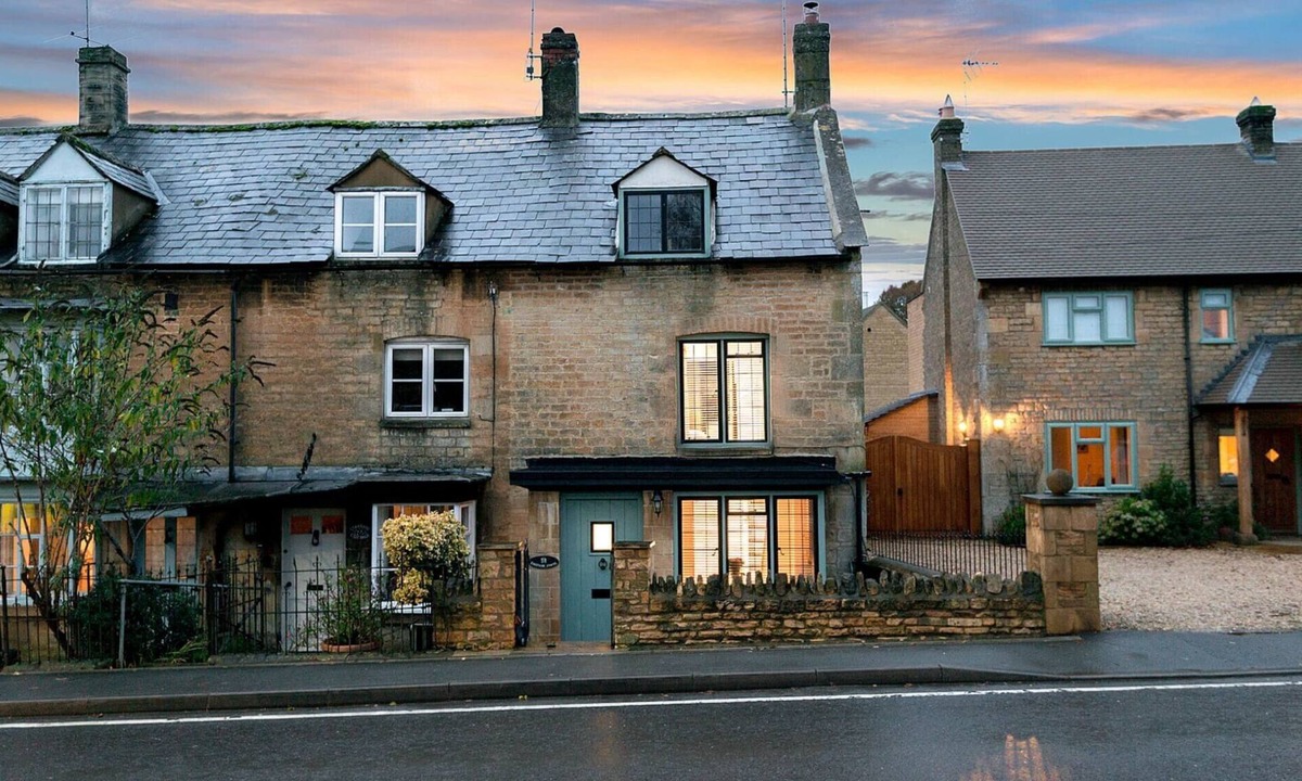 Lower Lemington House | EASTNOR, pet friendly, character holiday cottage in Moreton-In-Marsh