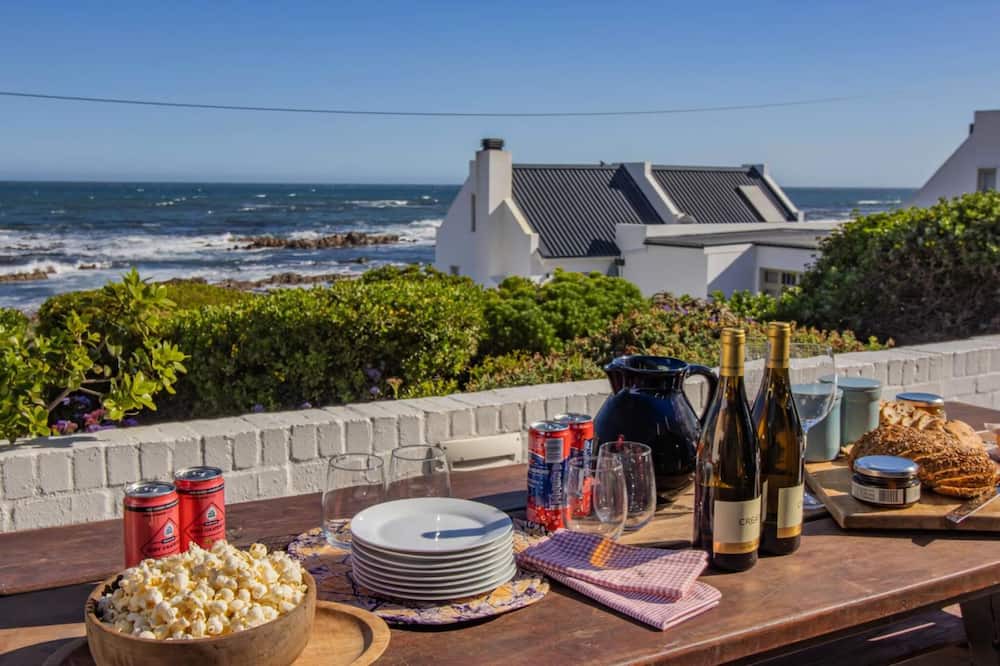 Onrus House | Elaine's | Onrus | Ocean View | Pet friendly
